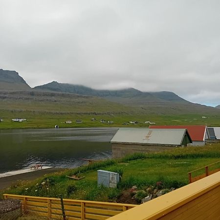 Det Lille Gule Hus Villa Trongisvágur Buitenkant foto