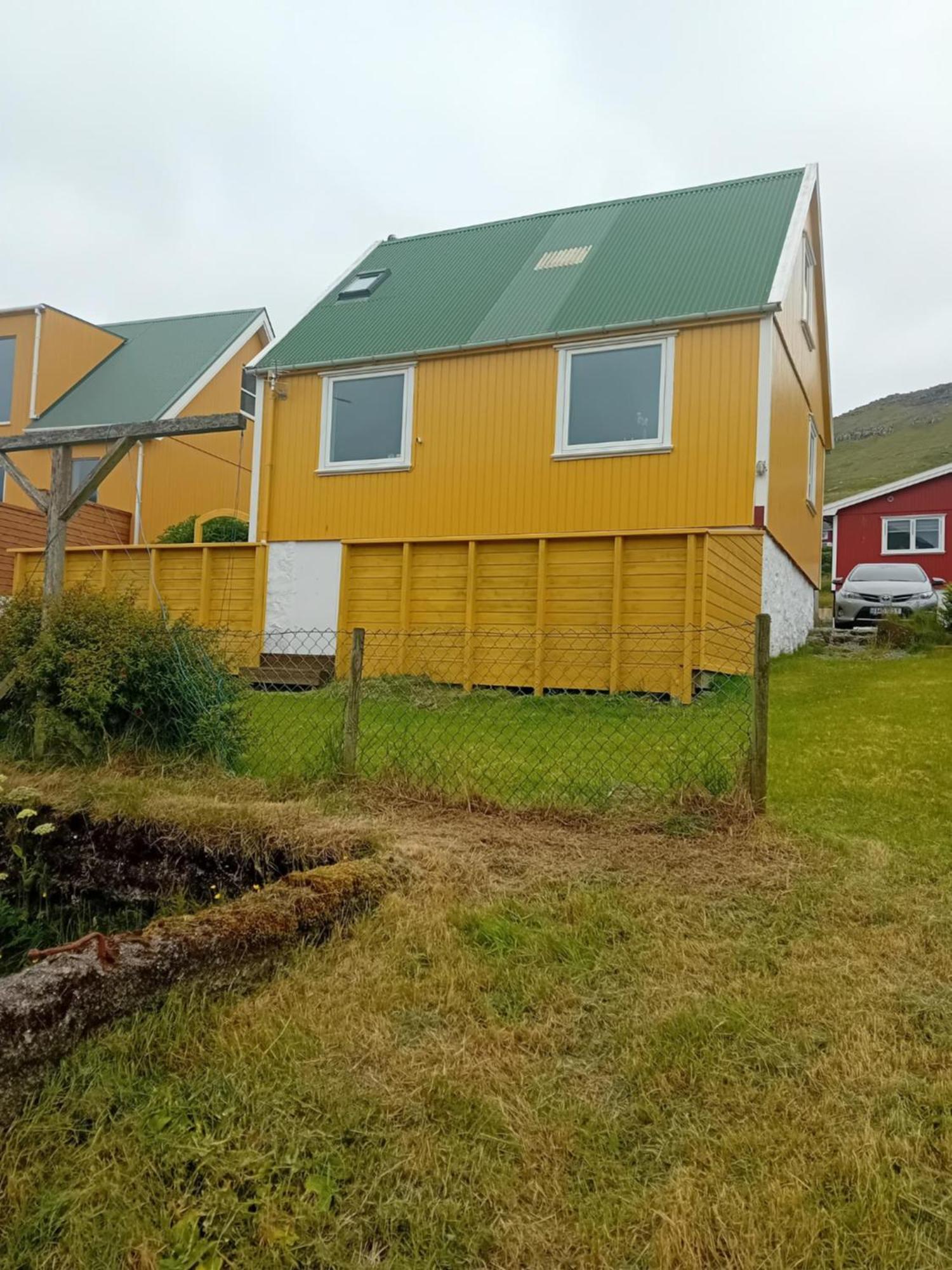 Det Lille Gule Hus Villa Trongisvágur Buitenkant foto